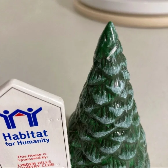 Dept 56 Habitat for Humanity Snow Village House in original box. - Picture 5 of 11